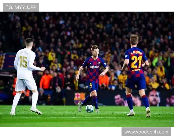 巴萨进攻体系过度依赖边路,中路渗透能力受限影响战术多样性 巴萨进攻体系过度依赖边路,中路渗透能力受限影响战术多样性