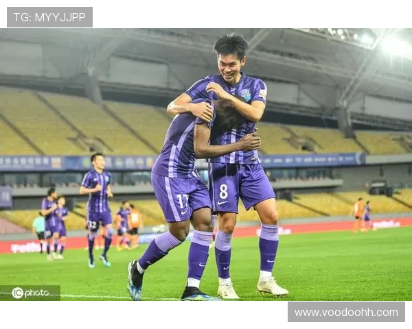 塞维利亚财政危机持续影响球队运营，对赛季中期表现形成制约。